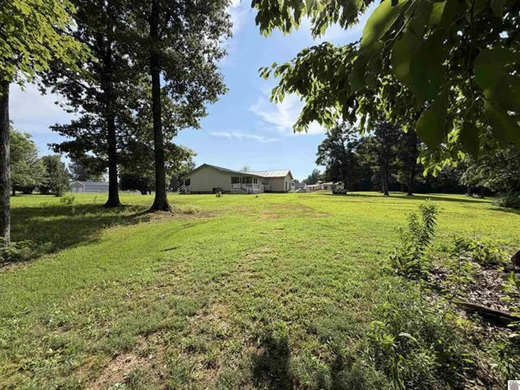 3003 Friendship Road Eddyville KY 42038