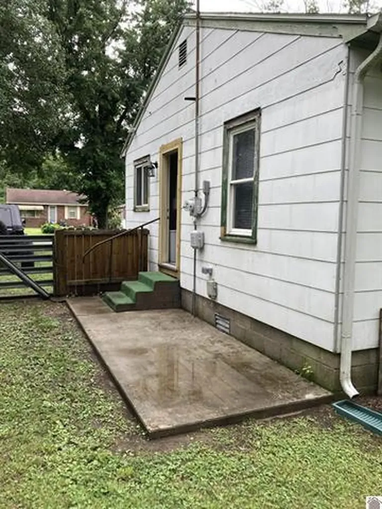2823 Fairmont Street Paducah KY 42003