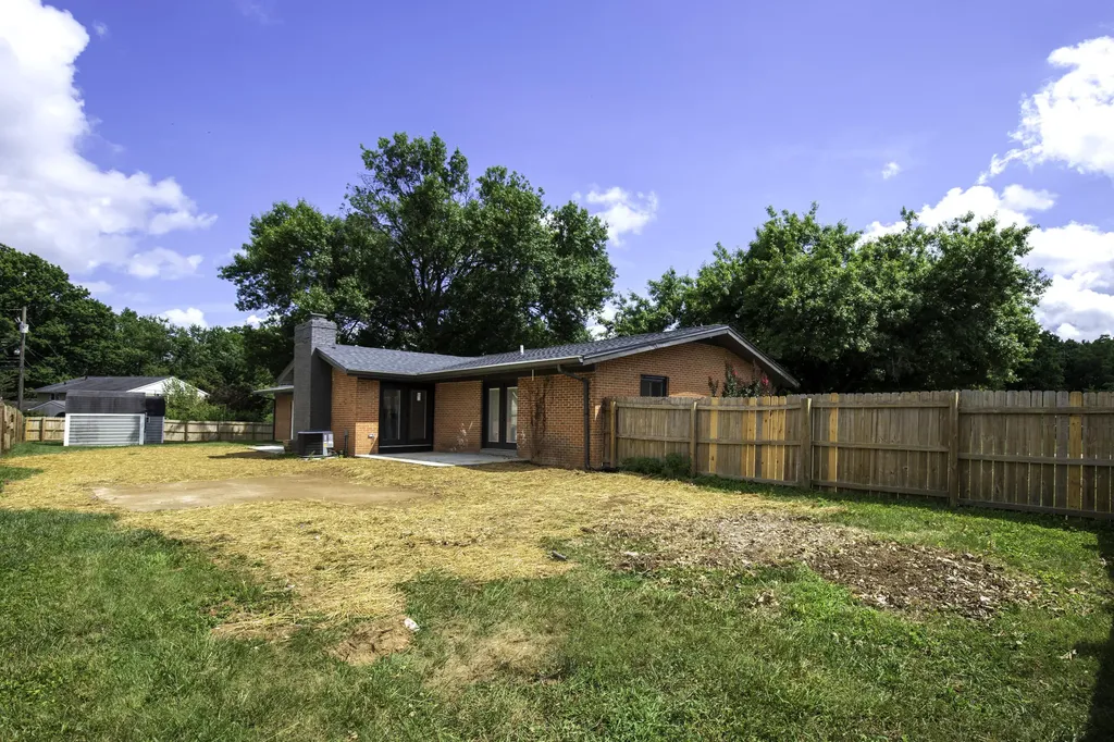 3273 Saxon Drive Lexington KY 40503