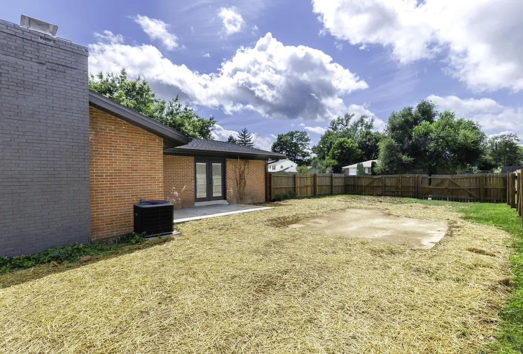 3273 Saxon Drive Lexington KY 40503