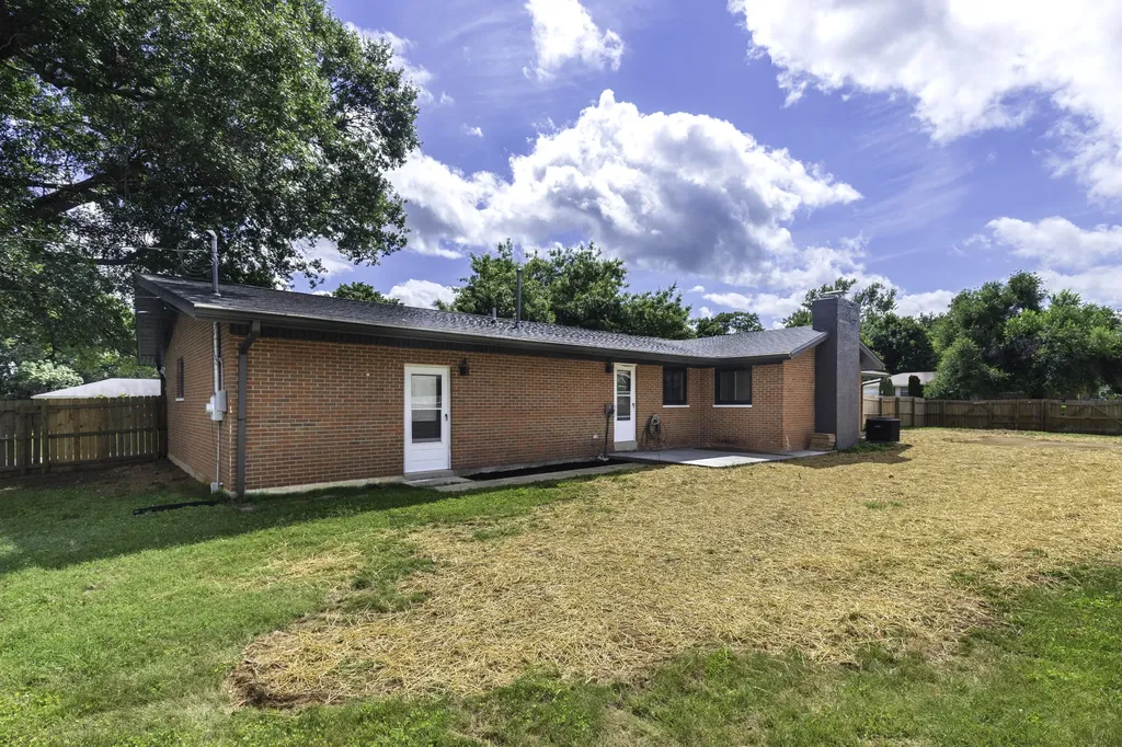 3273 Saxon Drive Lexington KY 40503
