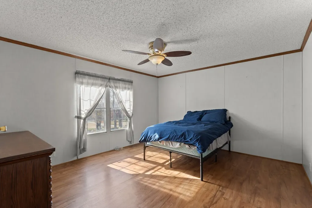 408 Shoreline Drive New Concord KY 42076