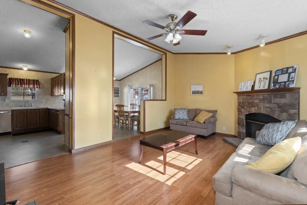 408 Shoreline Drive New Concord KY 42076