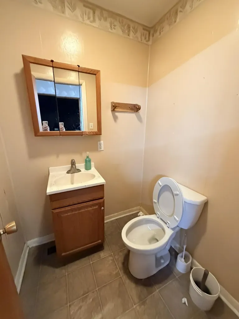 736 U.s. 62 Grand Rivers KY 42045