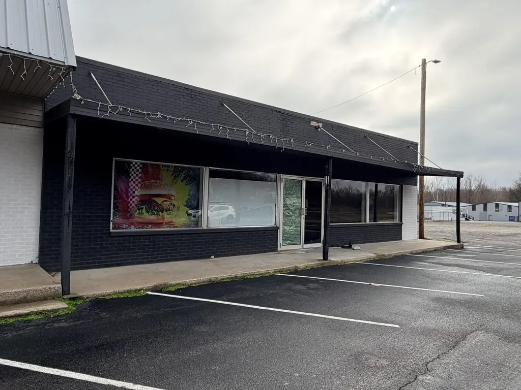 736 U.s. 62 Grand Rivers KY 42045