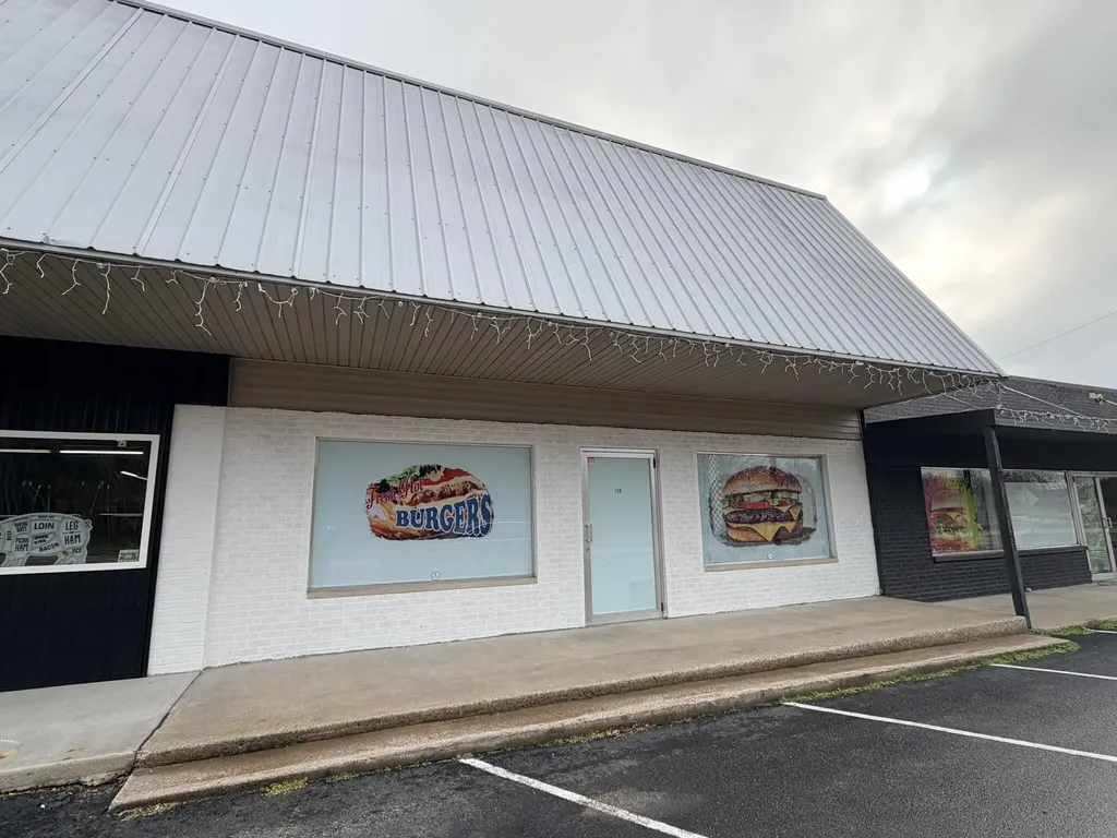 736 U.s. 62 Grand Rivers KY 42045