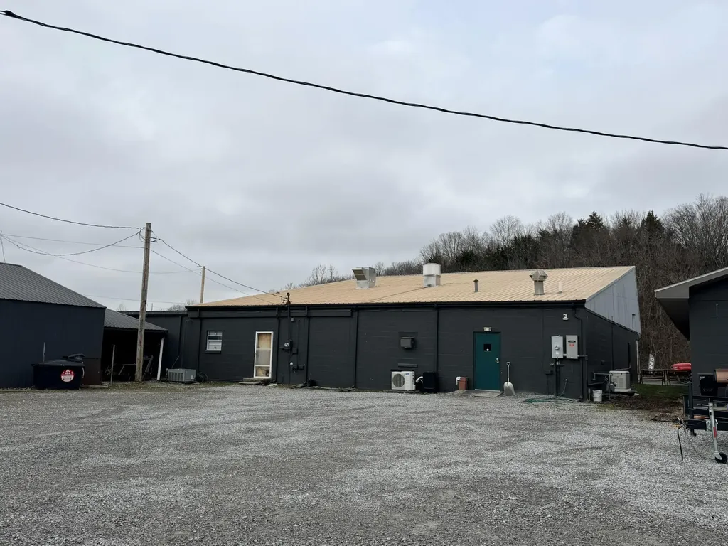 736 U.s. 62 Grand Rivers KY 42045
