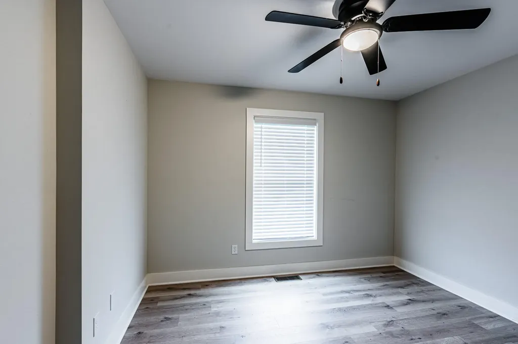 260 Walnut Grove Drive Smiths Grove KY 42171