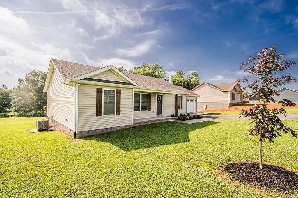 260 Walnut Grove Drive Smiths Grove KY 42171