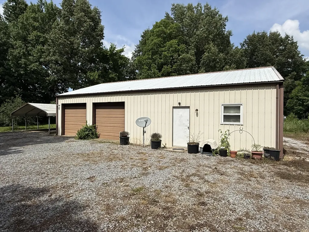 4275 Shar-cal Road Calvert City KY 42029
