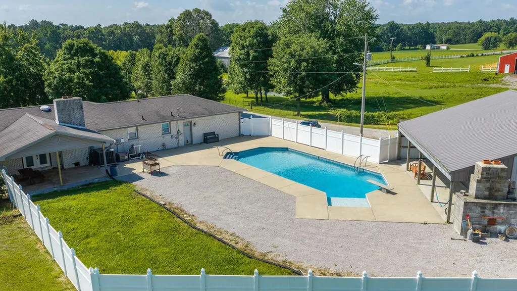 11325 Greenville Road Hopkinsville KY 42240