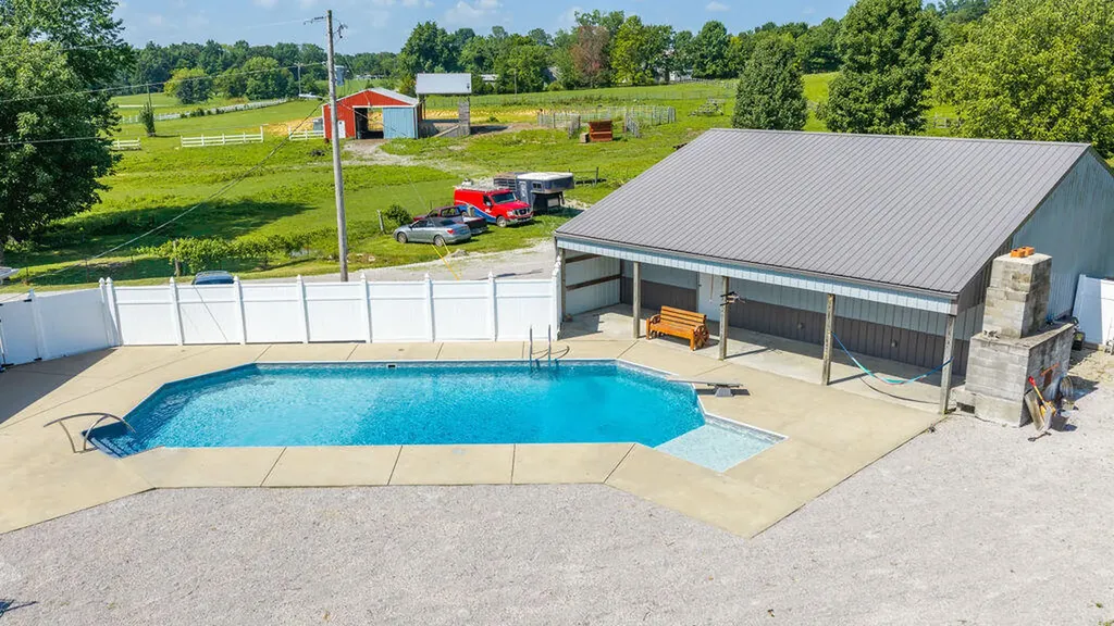 11325 Greenville Road Hopkinsville KY 42240