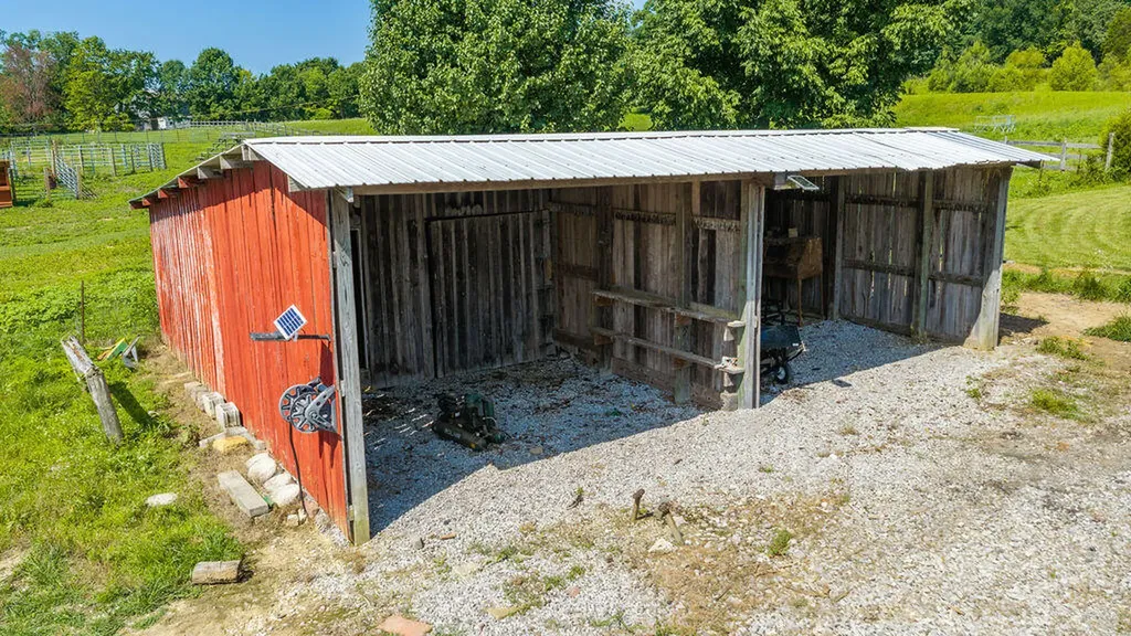 11325 Greenville Road Hopkinsville KY 42240
