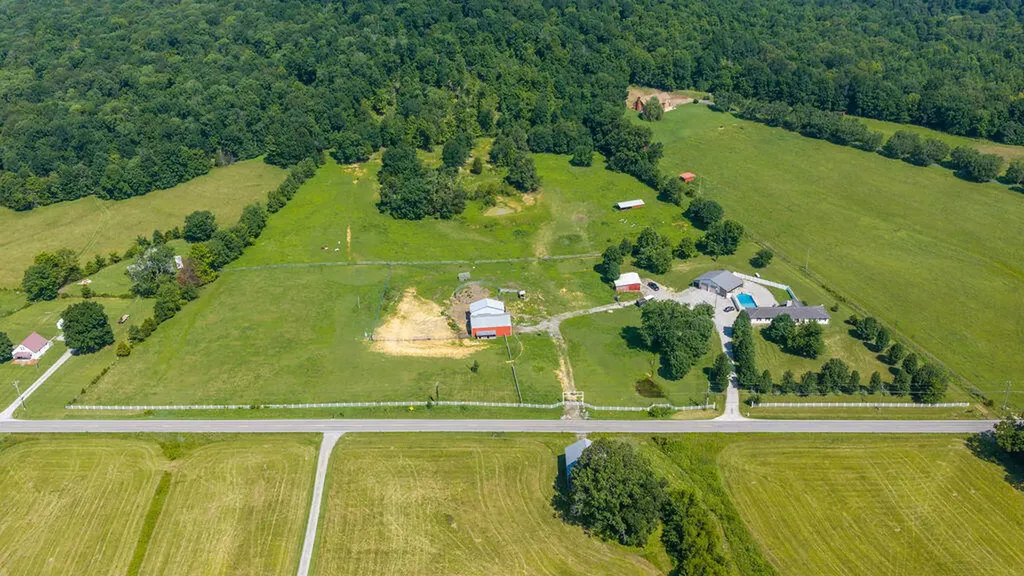 11325 Greenville Road Hopkinsville KY 42240