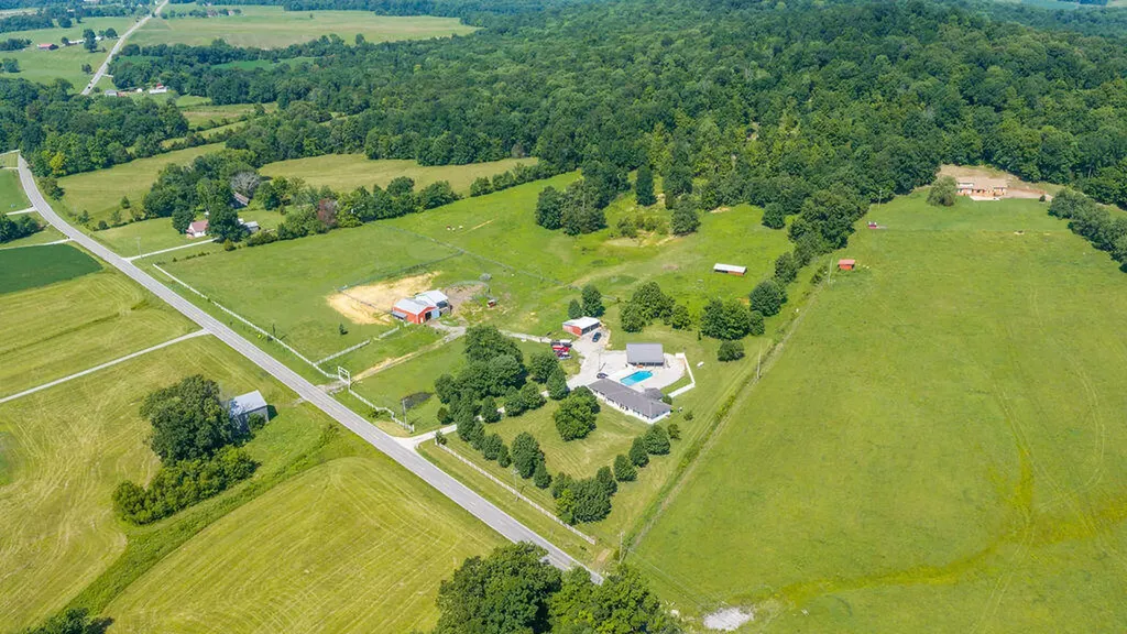 11325 Greenville Road Hopkinsville KY 42240