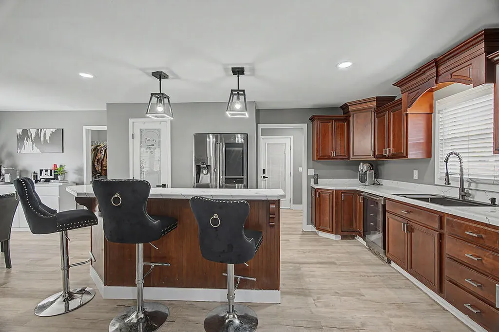 11325 Greenville Road Hopkinsville KY 42240