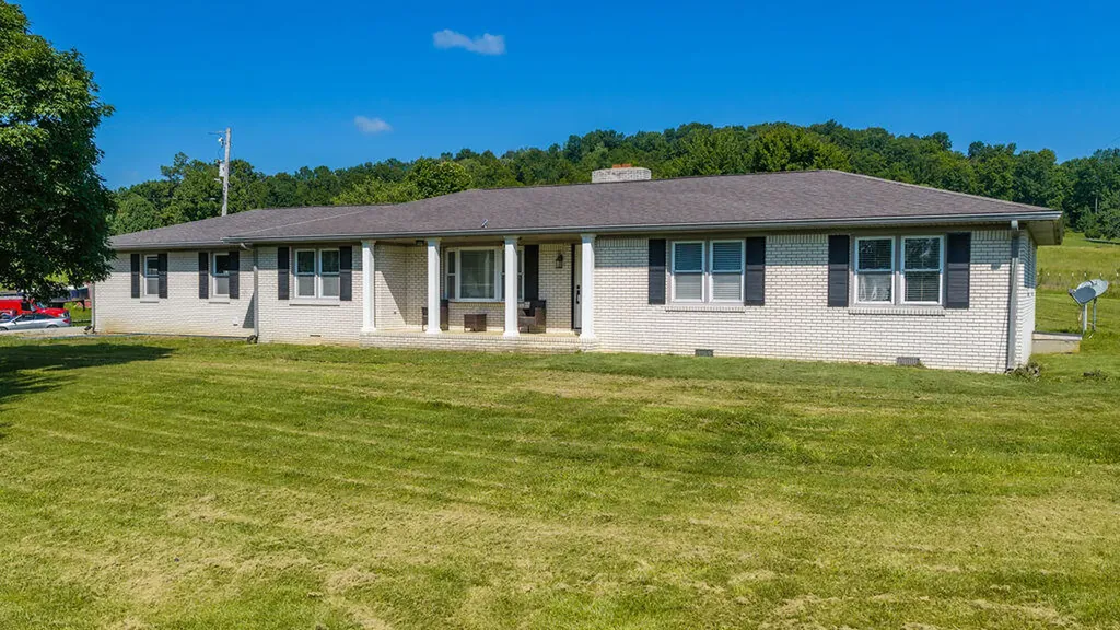 11325 Greenville Road Hopkinsville KY 42240