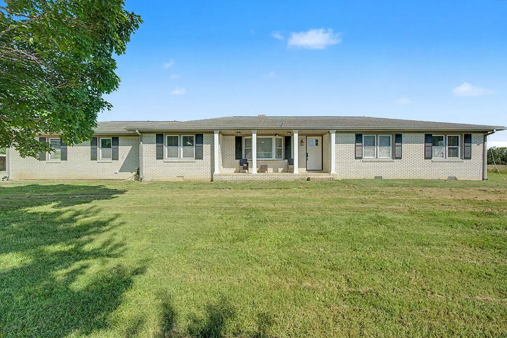 11325 Greenville Road Hopkinsville KY 42240