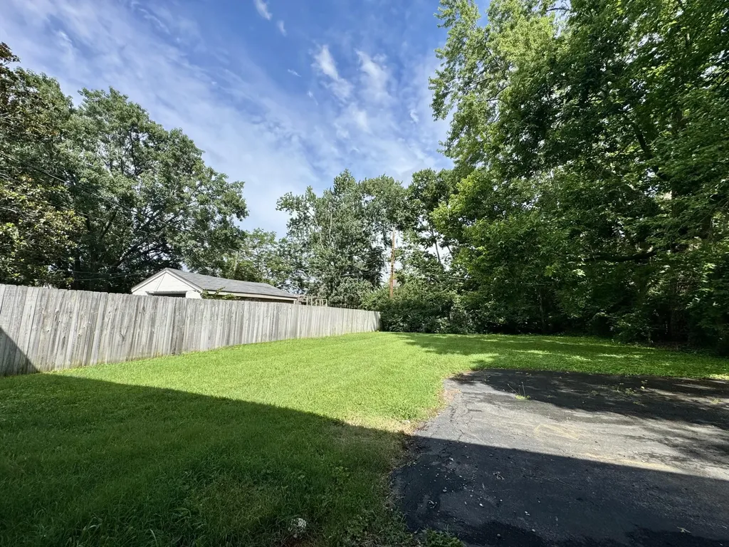 2564 Millbrook Drive Lexington KY 40503