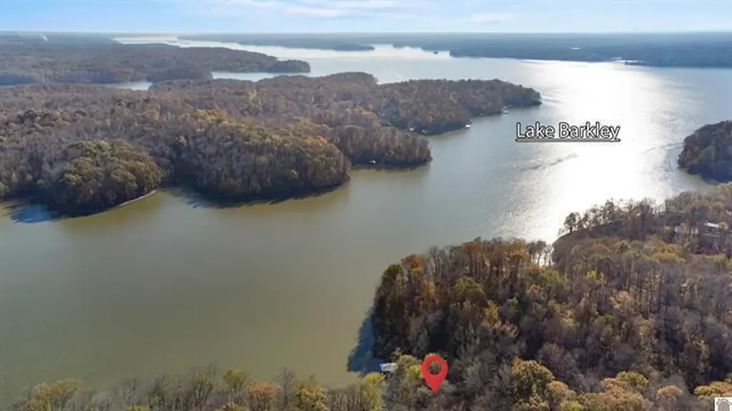 Lot 54b & 55e Commerce Landing Road Eddyville KY 42038