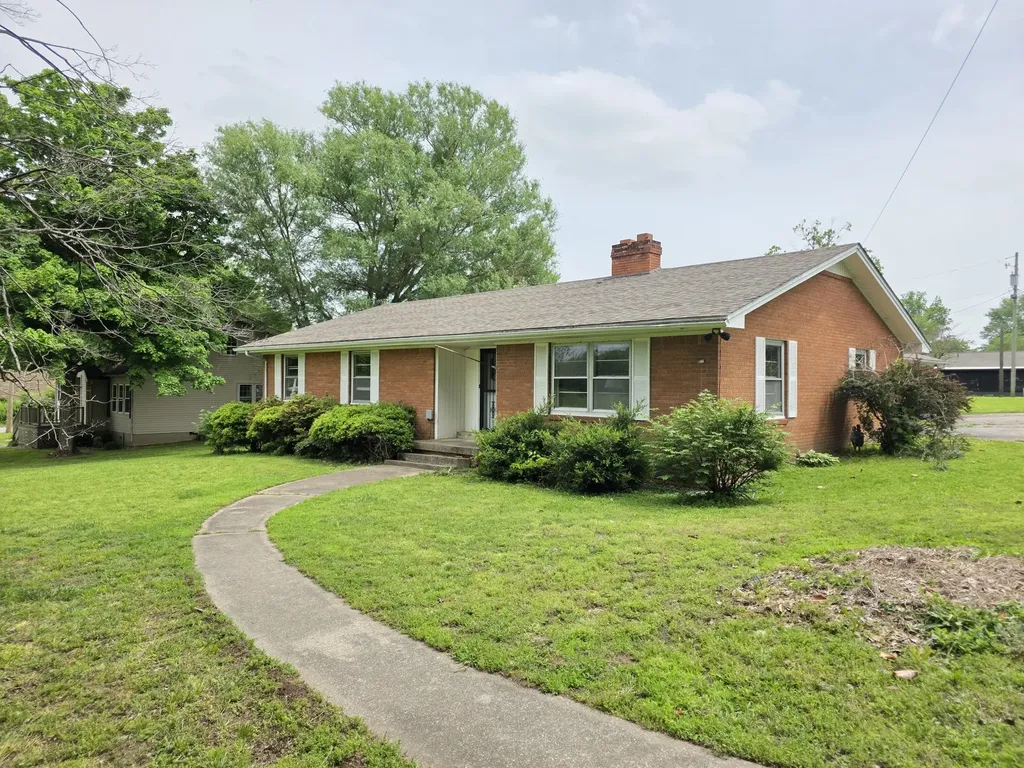 405 W Clay Street Clinton KY 42031
