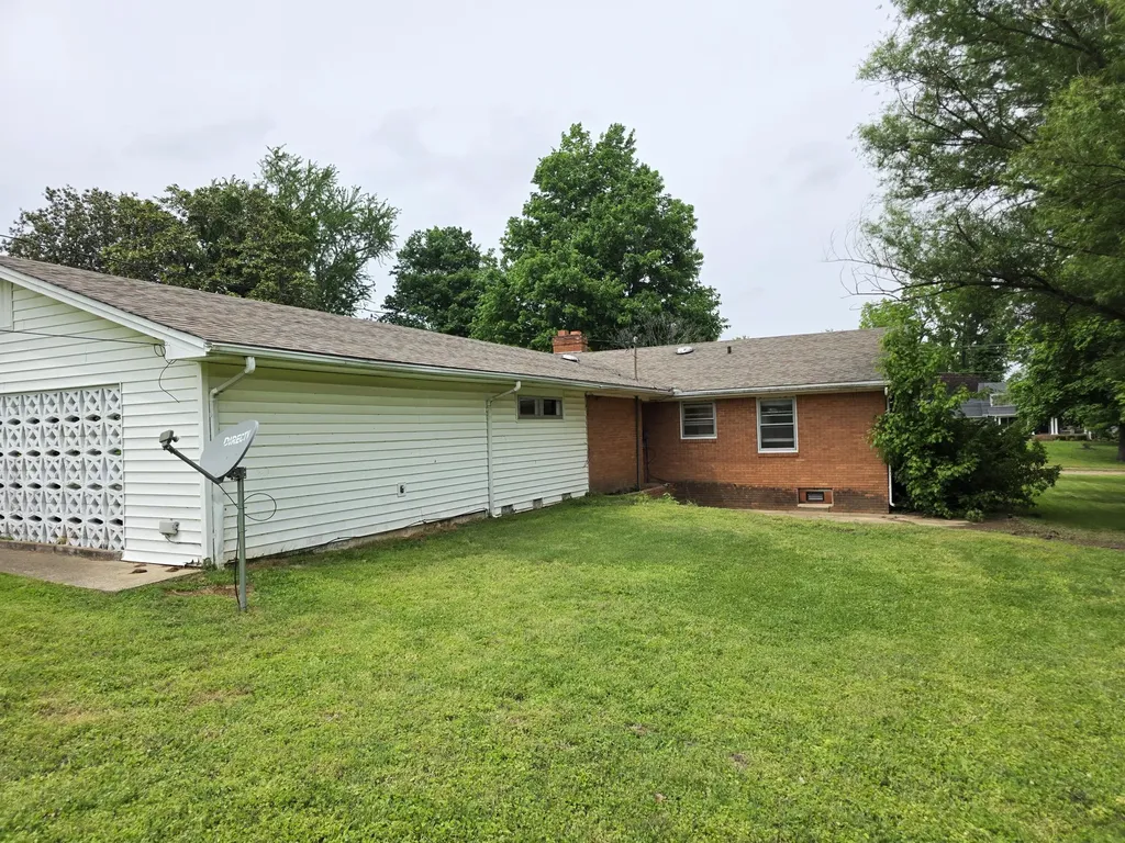 405 W Clay Street Clinton KY 42031