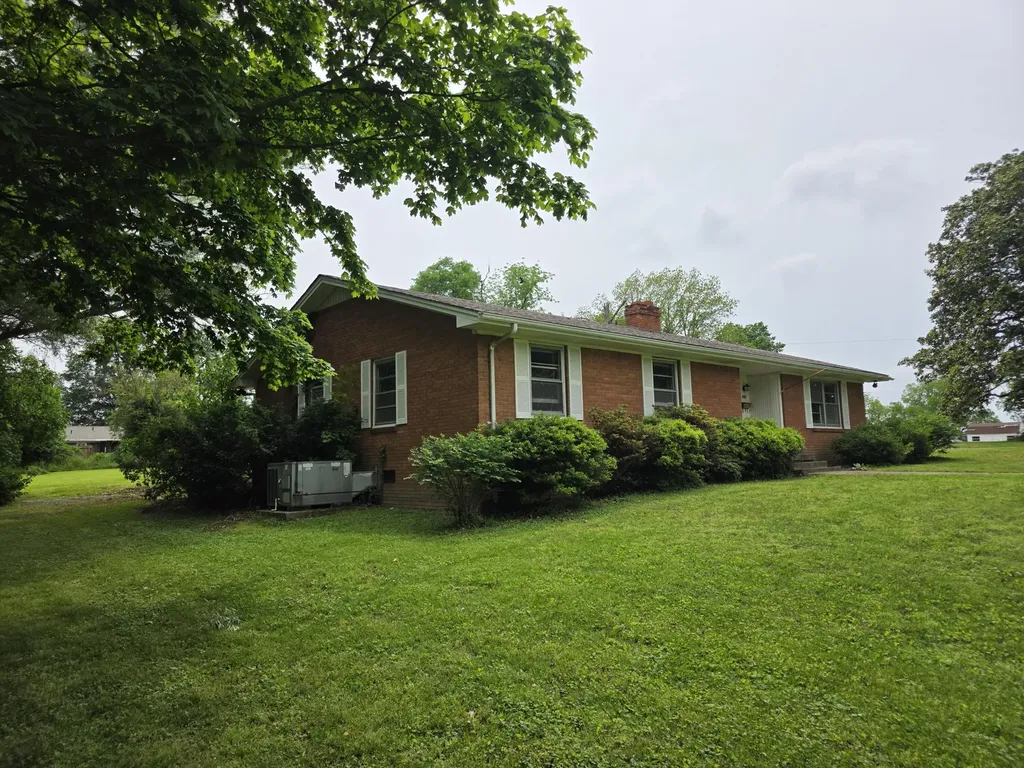 405 W Clay Street Clinton KY 42031