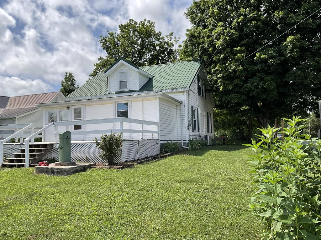 728 Main Street Sharpsburg KY 40374
