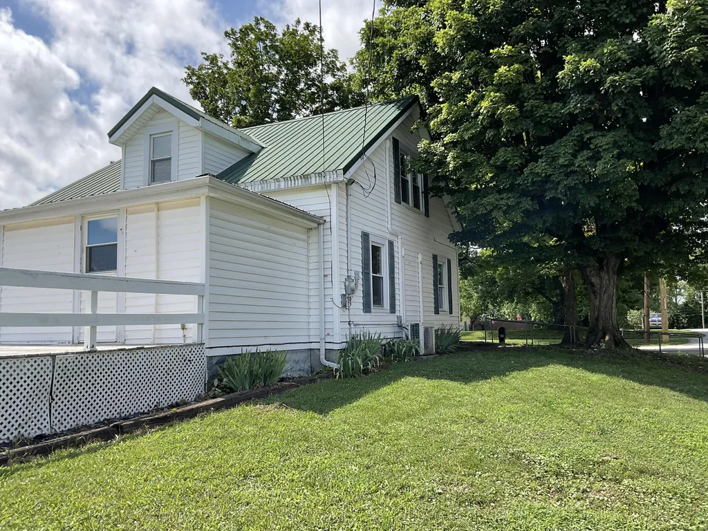 728 Main Street Sharpsburg KY 40374