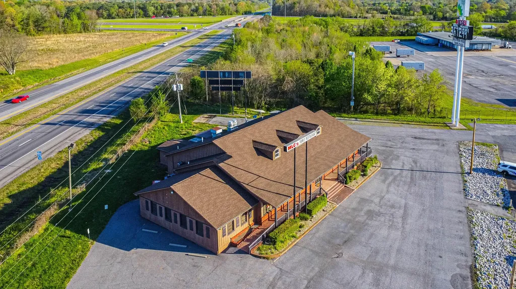 7052 Benton Road Paducah KY 42003