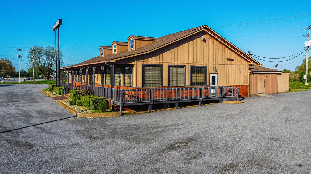 7052 Benton Road Paducah KY 42003