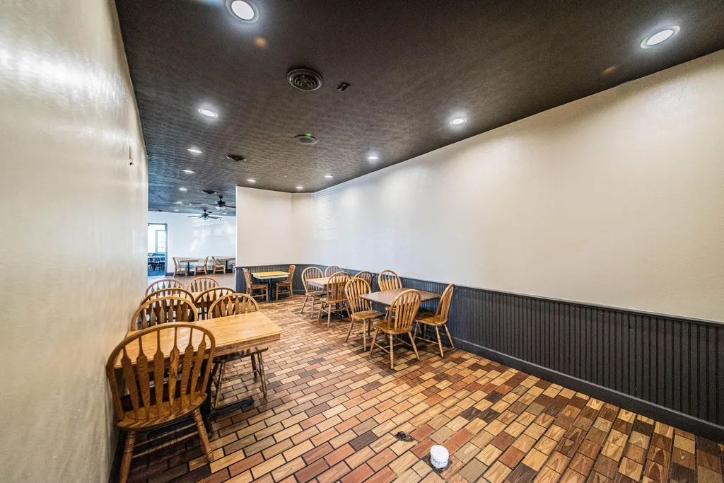 7052 Benton Road Paducah KY 42003