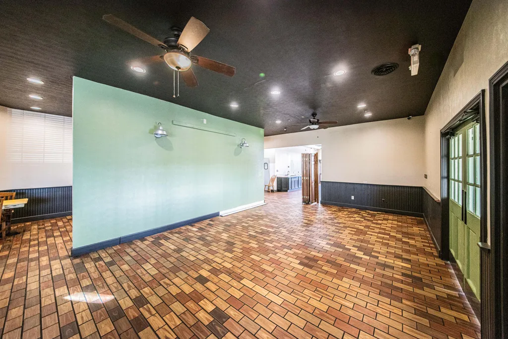 7052 Benton Road Paducah KY 42003