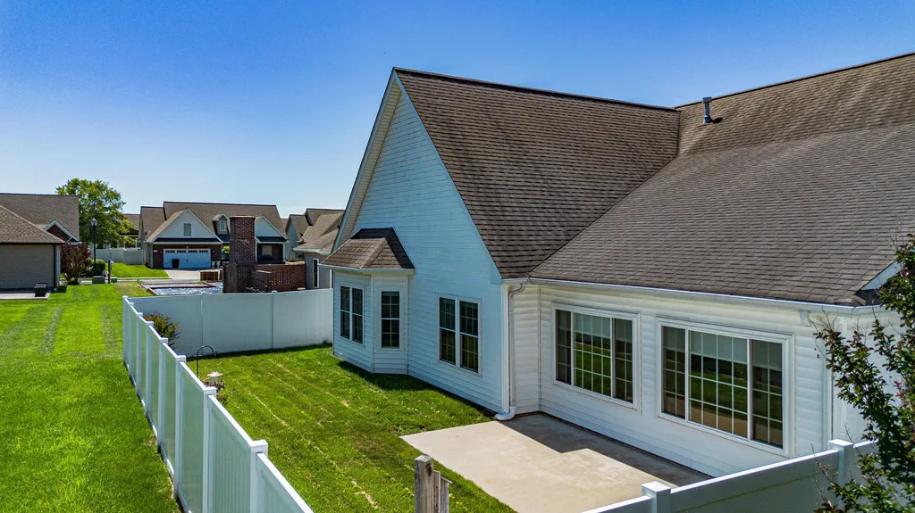 3241 Sandpiper Circle Paducah KY 42001