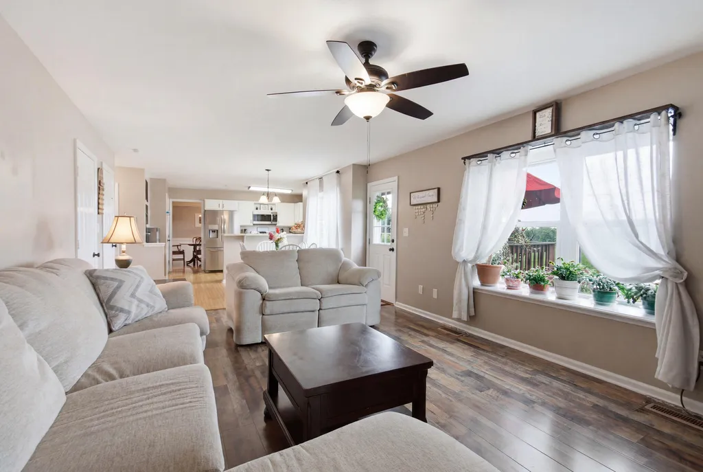 113 Hillbrook Drive Nicholasville KY 40356