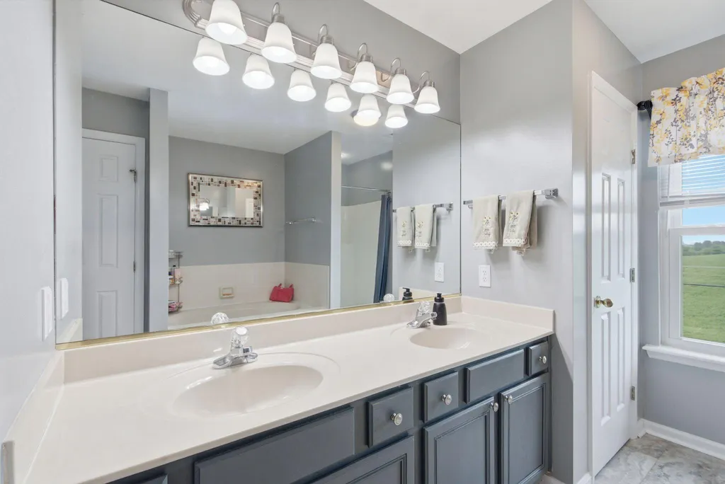 113 Hillbrook Drive Nicholasville KY 40356