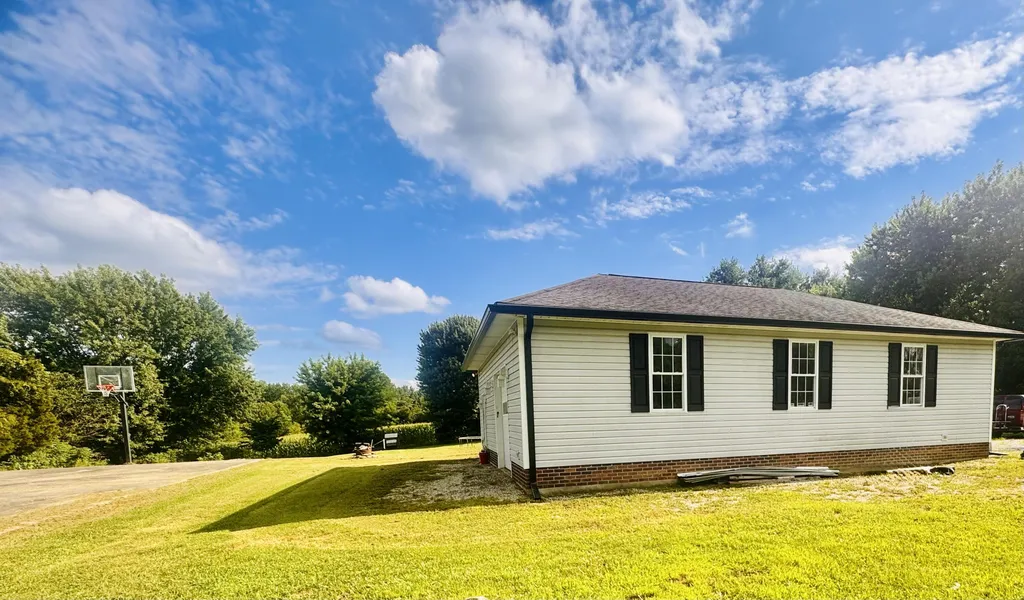 163 Holly Hock Drive Liberty KY 42539