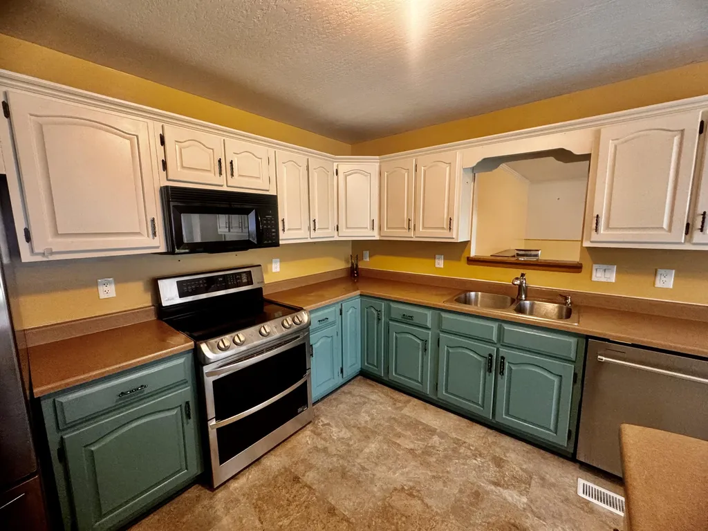 163 Holly Hock Drive Liberty KY 42539