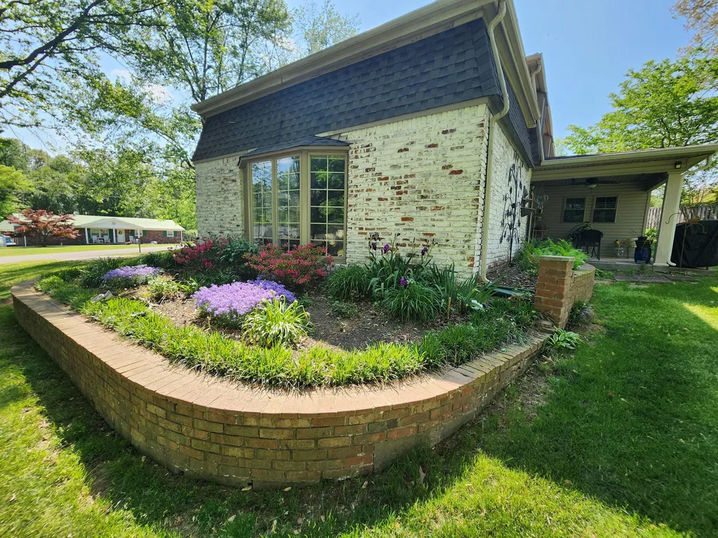 205 Forsythia Drive Paducah KY 42003
