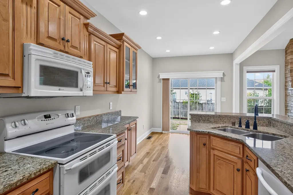 205 Red Oak Way Nicholasville KY 40356
