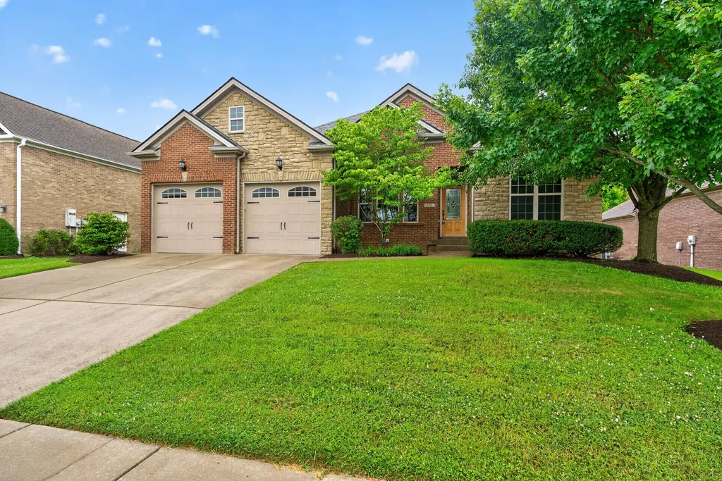 205 Red Oak Way Nicholasville KY 40356