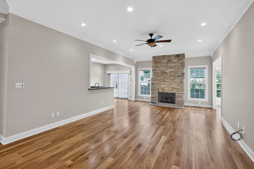 205 Red Oak Way Nicholasville KY 40356
