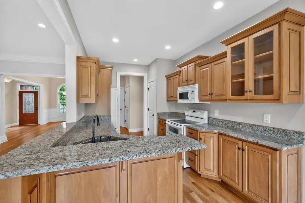205 Red Oak Way Nicholasville KY 40356