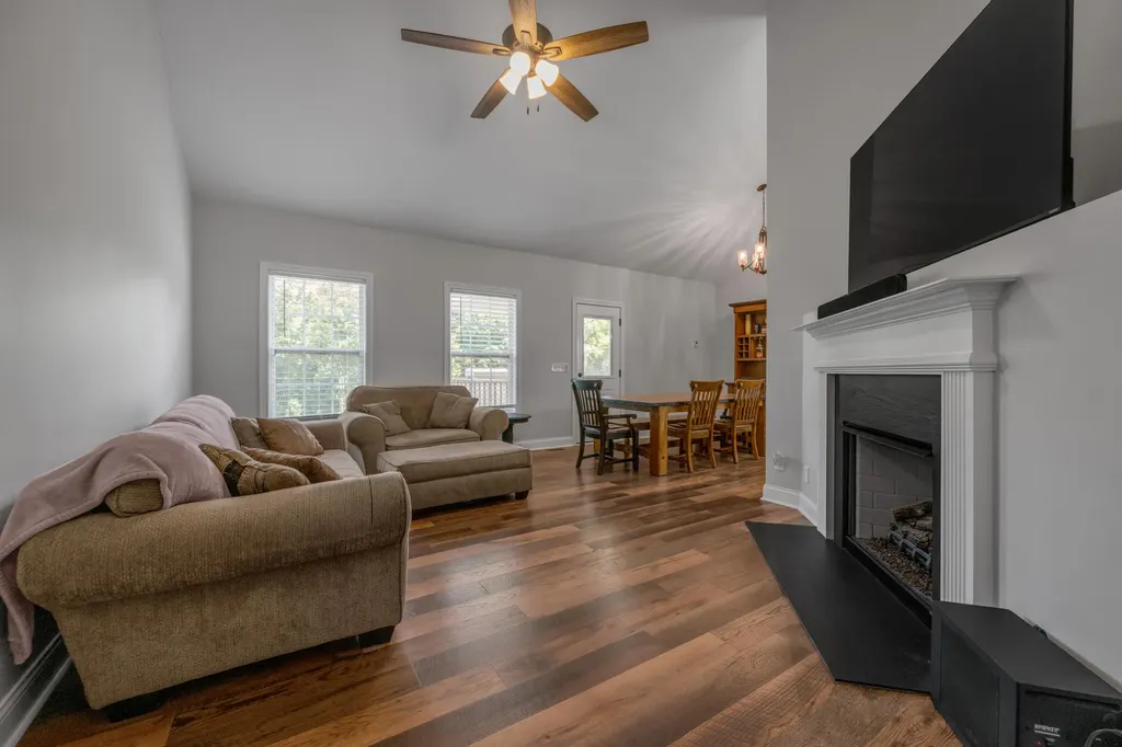 875 Ridgeview Drive Frankfort KY 40601