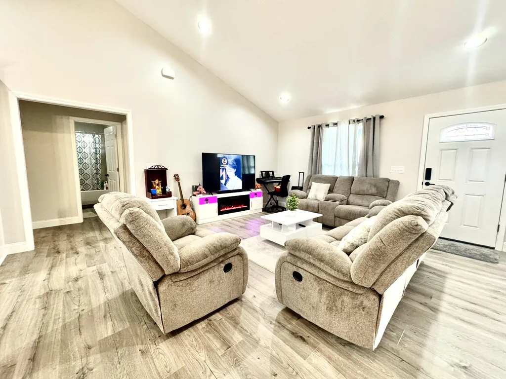 303 Sonny Aaron Drive Jamestown KY 42629