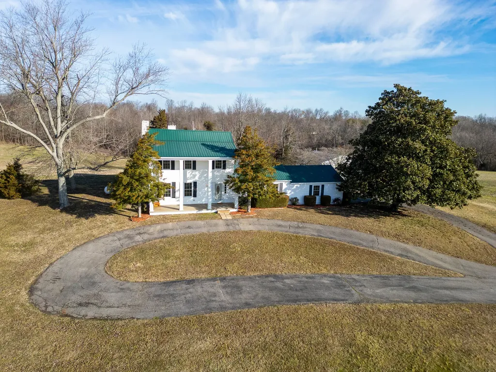305 Simpkins Lane Mayfield KY 42066