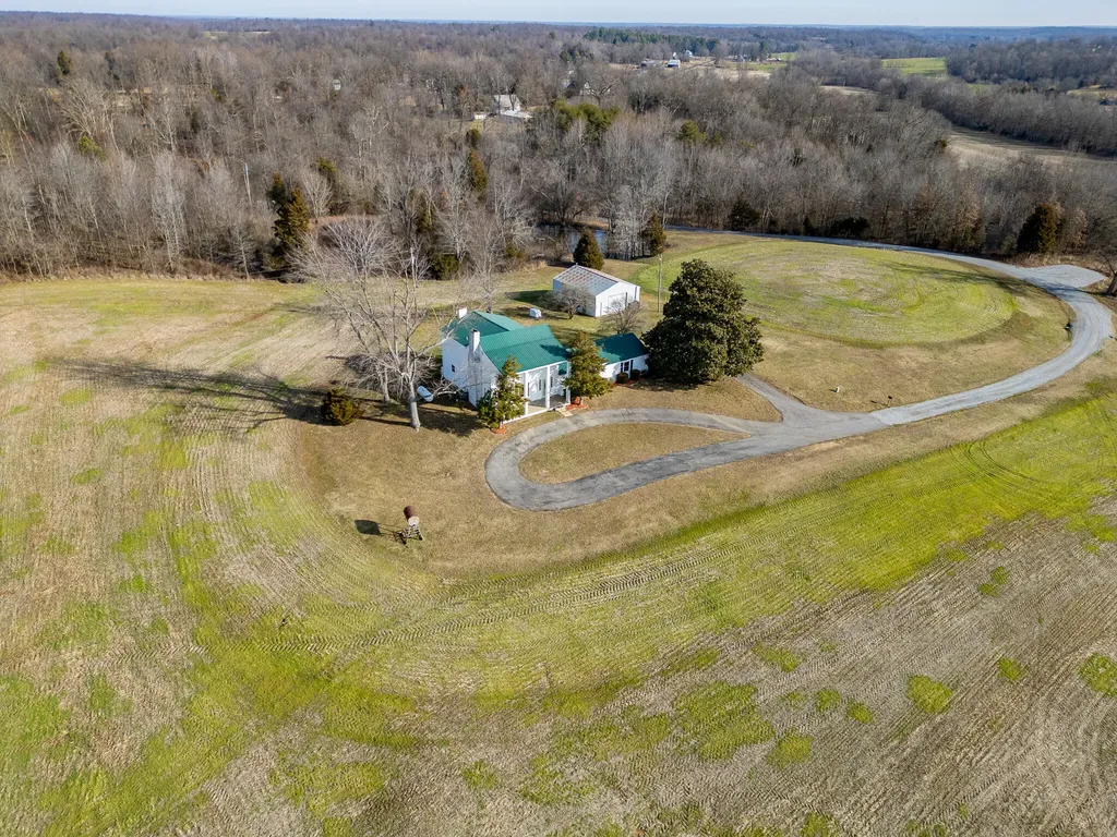 305 Simpkins Lane Mayfield KY 42066