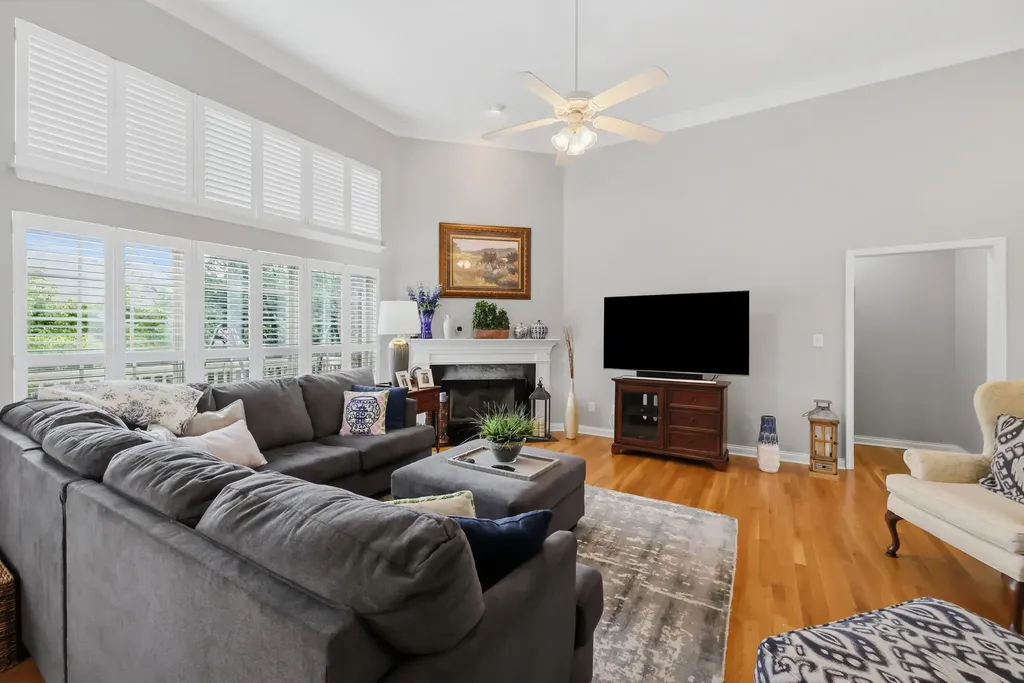 1369 Estates Hill Circle Lexington KY 40511