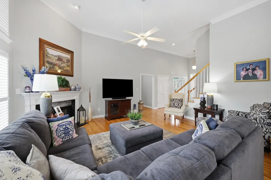 1369 Estates Hill Circle Lexington KY 40511