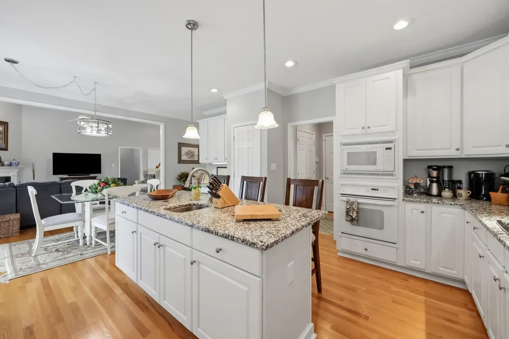 1369 Estates Hill Circle Lexington KY 40511